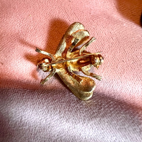 Vintage Bumble Bee Gold Tone with Rhinestones Brooch - Picture 5 of 5